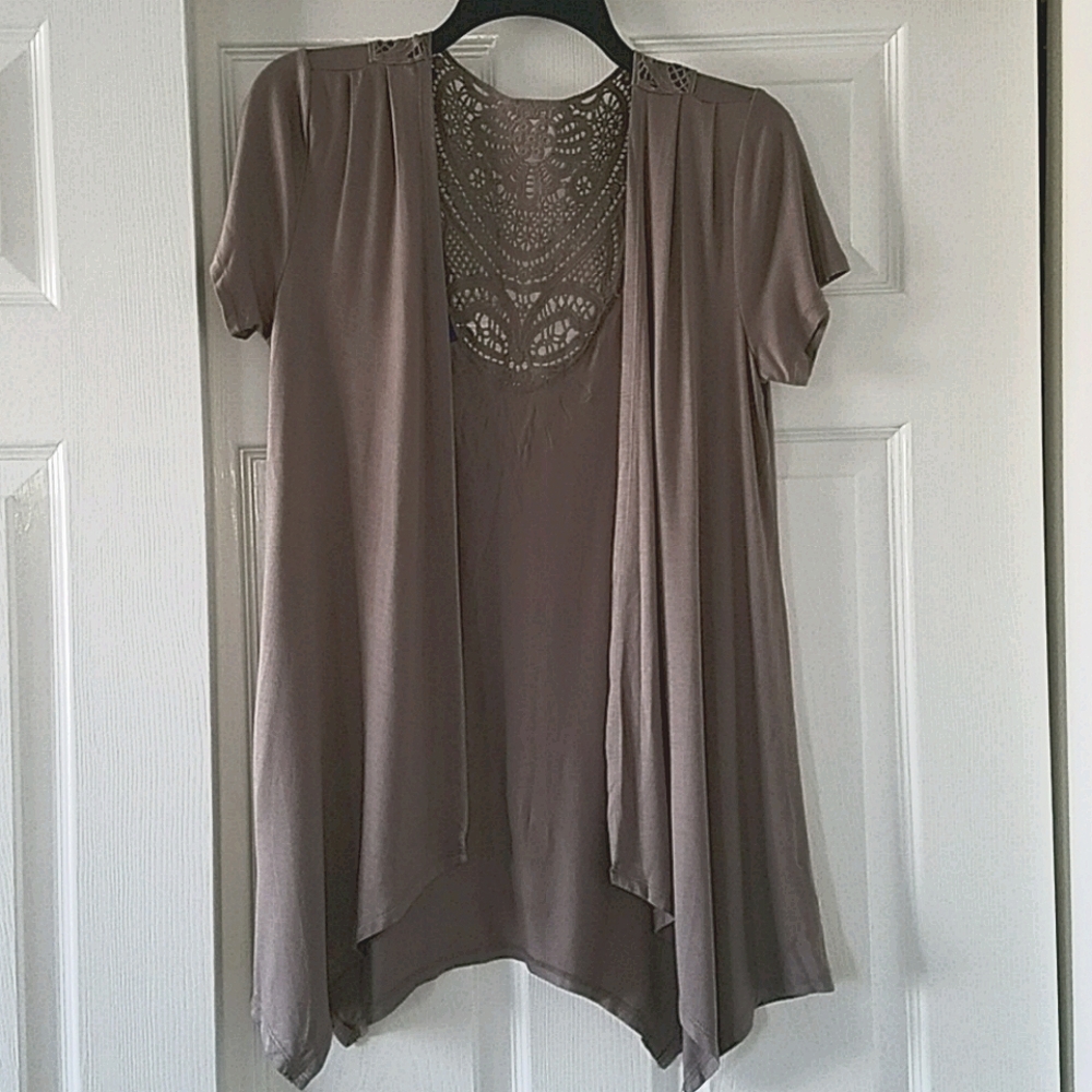 Lace detailed, short sleeved cardigan